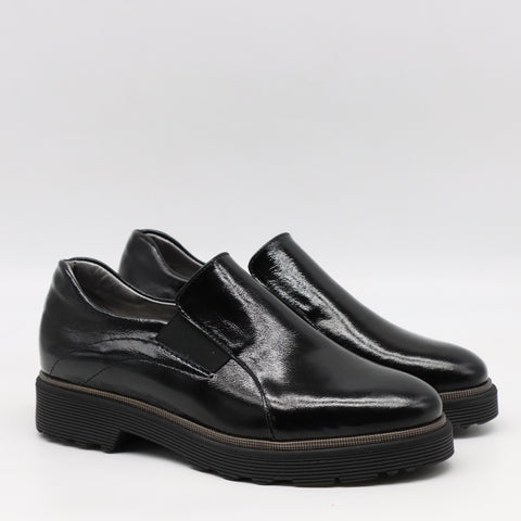 CHAUSSURES À ÉLASTIQUE EN CUIR VERNIS ET SEMELLE CRANTÉE