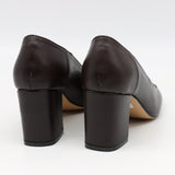 ESCARPINS EN CUIR  ET BOUT CARRÉ