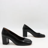 ESCARPINS EN CUIR  ET BOUT CARRÉ