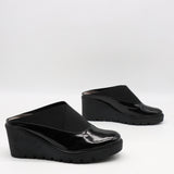 SABOTS COMPENSÉES EN CUIR VERNIS À ÉLASTIQUES