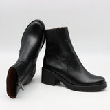 BOTTINES EN CUIR À TALONS CARRÉE