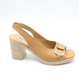 SANDALES EN CUIR À TALON CARRÉ