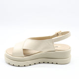 SANDALES PLATEFORMES EN CUIR VERNIS