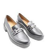 MOCASSINS EN CUIR À MORS MÉTALLIQUE