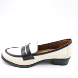 MOCASSINS BICOLORE À BARETTE CONTRASTÉE